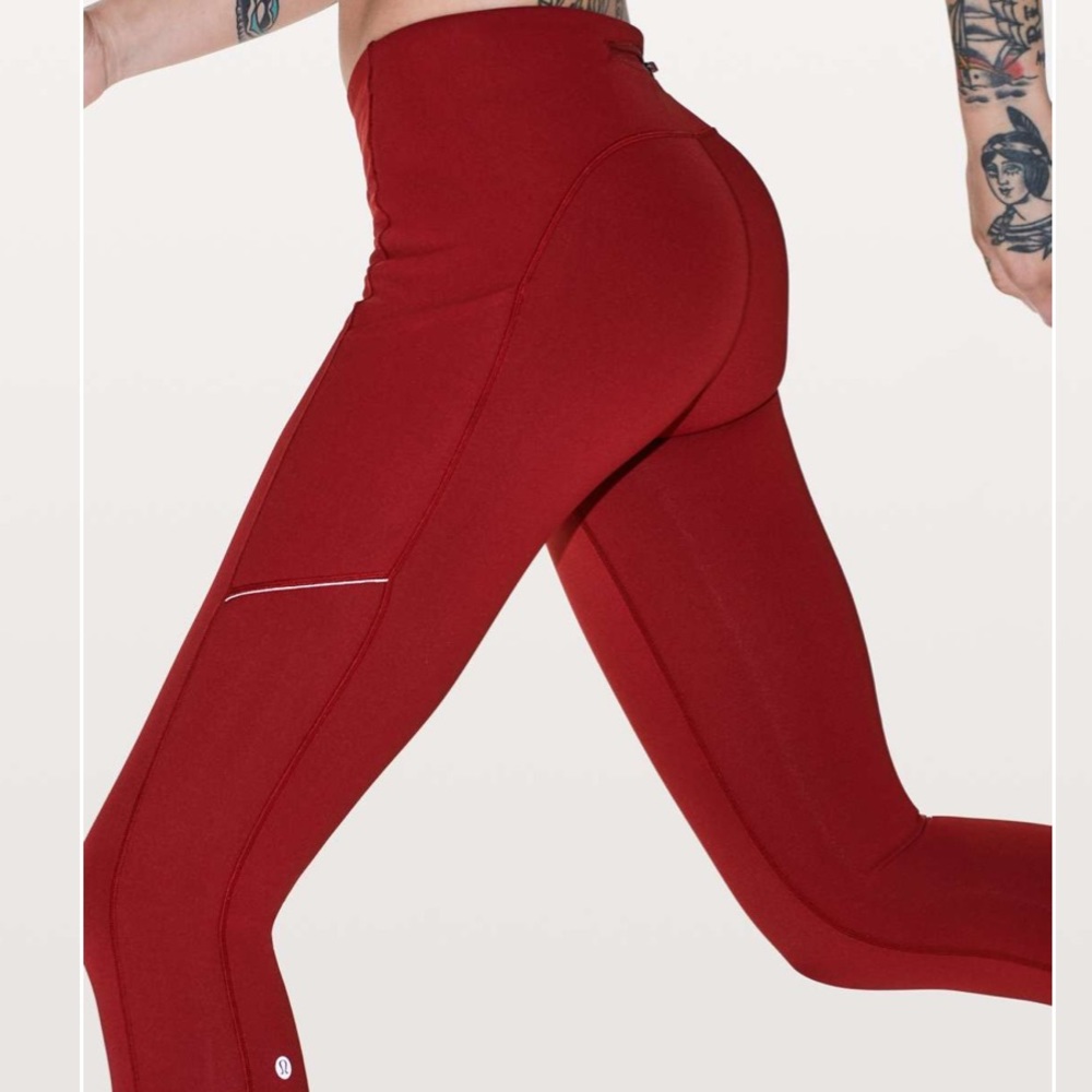 Lululemon Speed Up Crop *21"
Dark Sport Red